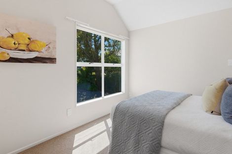 Photo of property in 2/99 Hebron Road, Waiake, Auckland, 0630