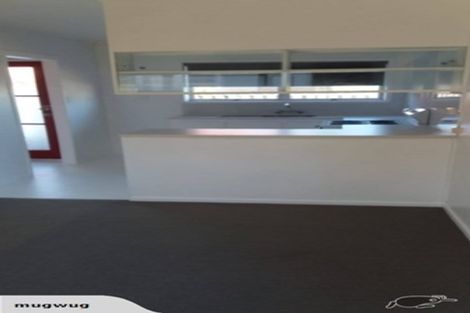 Photo of property in 1/179 Te Atatu Road, Te Atatu South, Auckland, 0610
