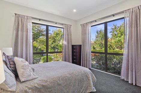 Photo of property in 10 Glen Bridge Lane, Harewood, Christchurch, 8051