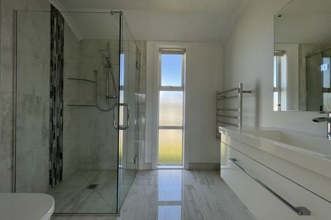 Photo of property in 89 Johnstone Drive, Fitzherbert, Palmerston North, 4410