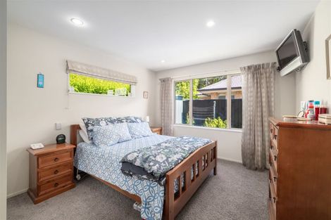 Photo of property in 2/61 Middlepark Road, Sockburn, Christchurch, 8042