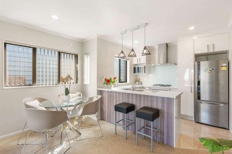 Photo of property in 4 Tribute Loop, Takanini, 2112