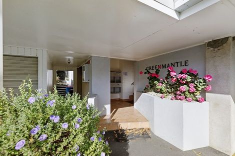 Photo of property in Greenmantle Flats, 88a Salamanca Road, Kelburn, Wellington, 6012