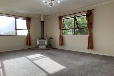 Photo of property in 4 Felicity Place, Unsworth Heights, Auckland, 0632
