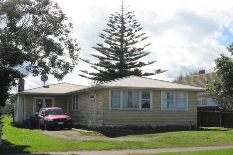 Photo of property in 73 Titoki Street, Castlecliff, Whanganui, 4501