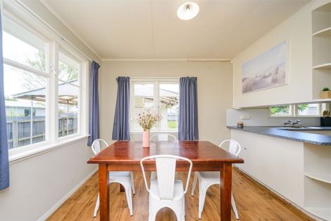 Photo of property in 27 Duff Crescent, Highbury, Palmerston North, 4412