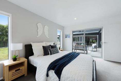 Photo of property in 51 Waikawa Beach Road, Manakau, Levin, 5573