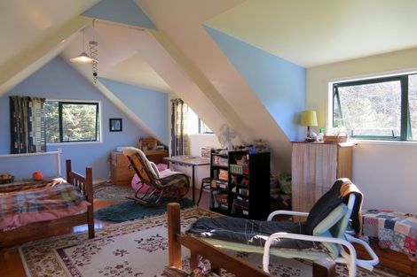 Photo of property in 30 Colville Road, Coromandel, 3506