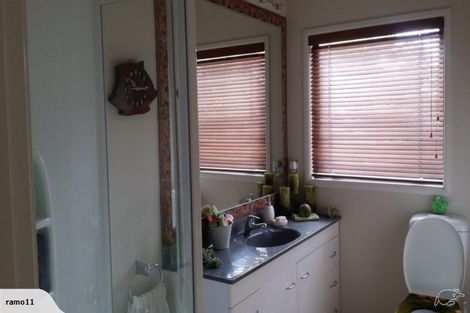 Photo of property in 19 Grammar School Road, Pakuranga, Auckland, 2010