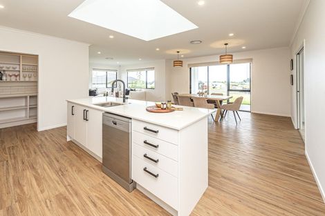 Photo of property in 36 Tirimoana Place, Otamatea, Whanganui, 4501