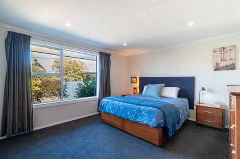 Photo of property in 12 Farrington Avenue, Bishopdale, Christchurch, 8053