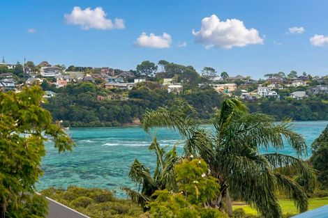 Photo of property in 2/35 Renata Crescent, Te Atatu Peninsula, Auckland, 0610