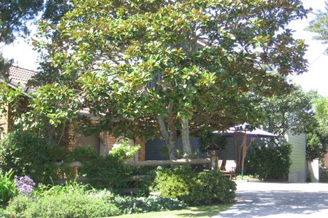 Photo of property in 2/13 Vaughan Crescent, Murrays Bay, Auckland, 0630