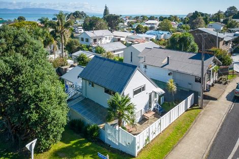 Photo of property in 2 Aputa Avenue, Te Puru, Thames, 3575