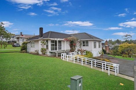 Photo of property in 55 Larne Avenue, Pakuranga Heights, Auckland, 2010