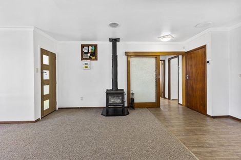 Photo of property in 84 Glover Road, Hawera, 4610