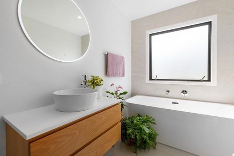 Photo of property in 4 Polperro Court, Jacks Point, Queenstown, 9371