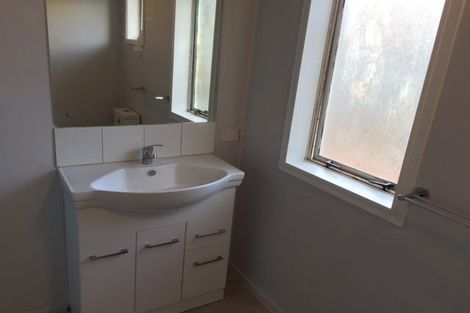 Photo of property in 2/4046 Great North Road, Glen Eden, Auckland, 0602