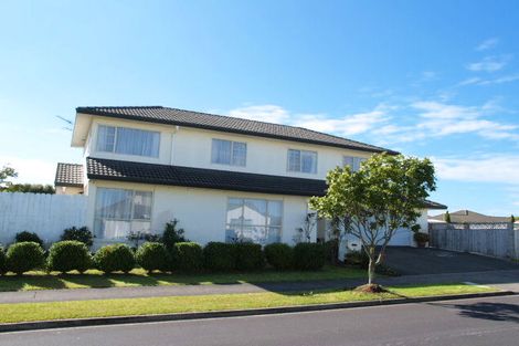 Photo of property in 2/1 Emma Court, Northpark, Auckland, 2013