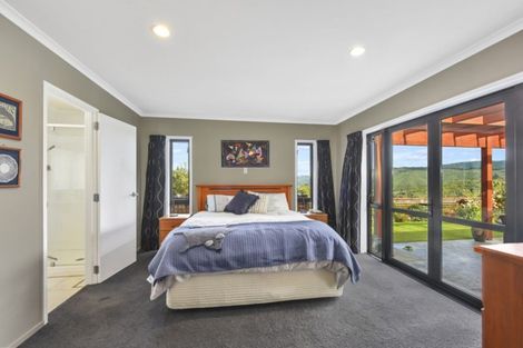 Photo of property in 3 Streets Way, Timberlea, Upper Hutt, 5018