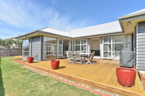 Photo of property in 14 Bancroft Place, Parklands, Christchurch, 8083