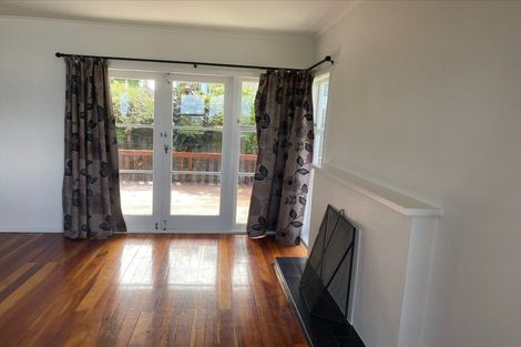 Photo of property in 24 Aotea Road, Glen Eden, Auckland, 0602
