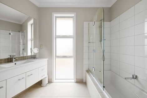 Photo of property in 10 Everleigh Court, Flagstaff, Hamilton, 3210