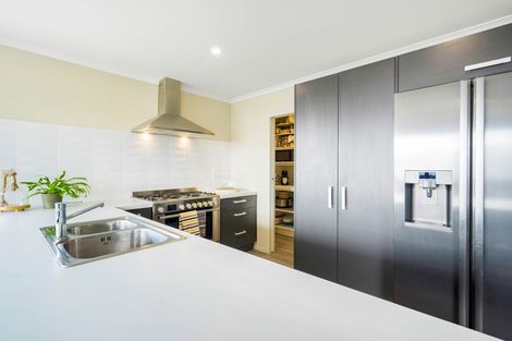 Photo of property in 37 Discovery Drive, Gulf Harbour, Whangaparaoa, 0930