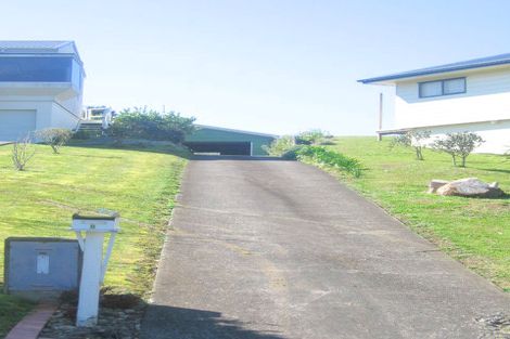 Photo of property in 8 Punga Place, Whitianga, 3510