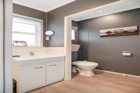 Photo of property in 1/30 Dale Crescent, Pakuranga, Auckland, 2010