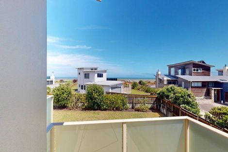 Photo of property in 51 Kent Avenue, Waitarere Beach, Levin, 5510