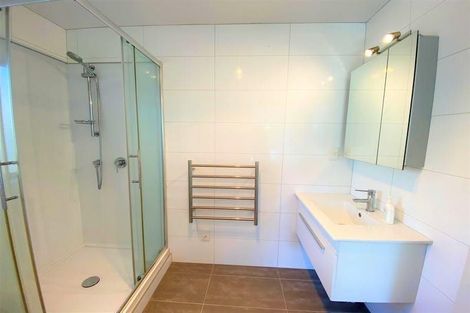 Photo of property in 2/10 Silver Moon Road, Albany Heights, Auckland, 0632