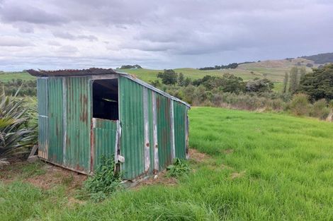 Photo of property in 147 Whaka Road, Maungaturoto, 0520