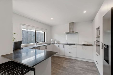 Photo of property in 3 Rosslands Avenue, Karaka, 2124