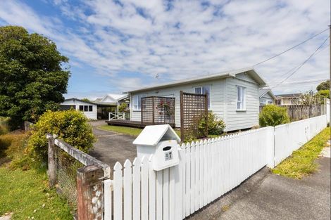 Photo of property in 57 Record Street, Fitzroy, New Plymouth, 4312