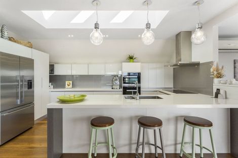 Photo of property in 17 Sea View Terrace, Cockle Bay, Auckland, 2014