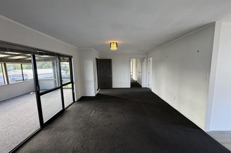 Photo of property in 51 Hollyford Drive, Clover Park, Auckland, 2105