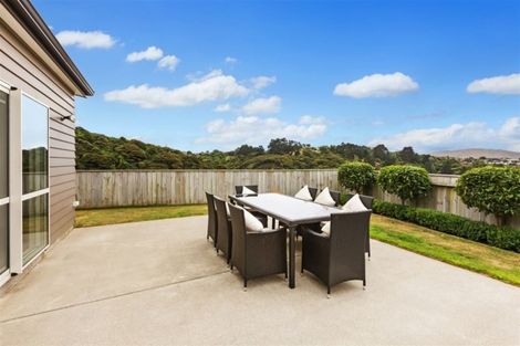 Photo of property in 4 Gennaker Lane, Whitby, Porirua, 5024