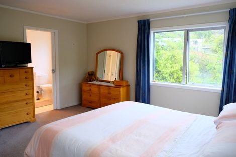 Photo of property in 50 Postgate Drive, Whitby, Porirua, 5024