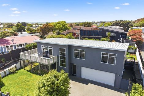 Photo of property in 47a Mazengarb Road, Paraparaumu Beach, Paraparaumu, 5032