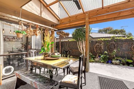 Photo of property in 19 Dahlia Street, Palmerston North, 4410