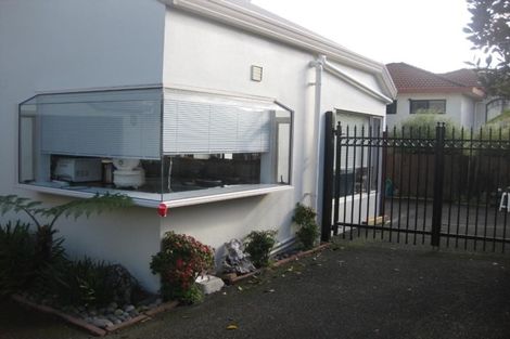 Photo of property in 2/86 Birkenhead Avenue, Birkenhead, Auckland, 0626