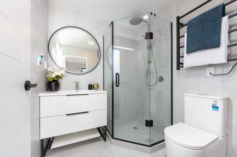 Photo of property in 3a Pendlebury Street, Green Bay, Auckland, 0604