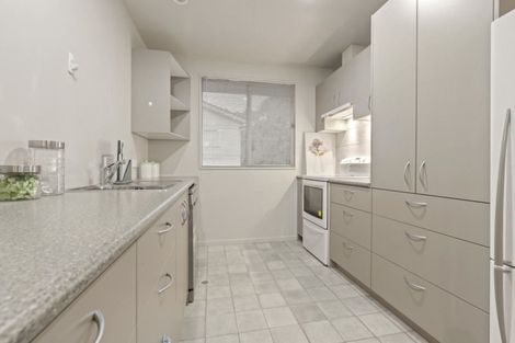 Photo of property in 2/10 Foley Place, Torbay, Auckland, 0632