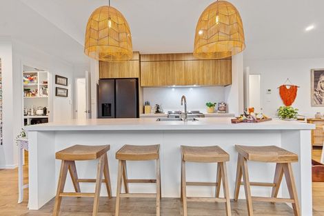 Photo of property in 2 Glenvale Place, Pyes Pa, Tauranga, 3112