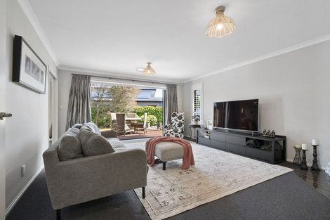 Photo of property in 25 Trump Place, Kelvin Grove, Palmerston North, 4414