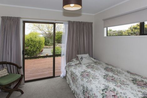 Photo of property in 4 Horniblow Road, Matakohe, 0594