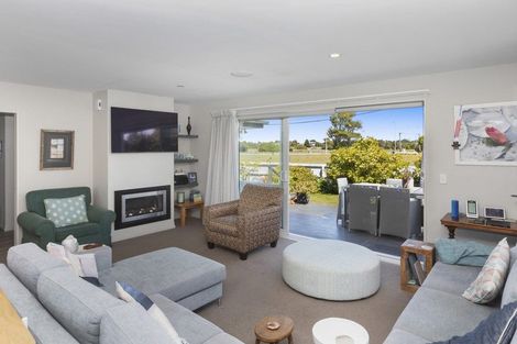 Photo of property in 43 Rawson Street, New Brighton, Christchurch, 8083