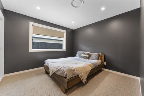 Photo of property in 16 Ivy Lane, Kelvin Grove, Palmerston North, 4414