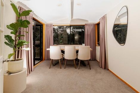 Photo of property in 33a Island Bay Road, Beach Haven, Auckland, 0626